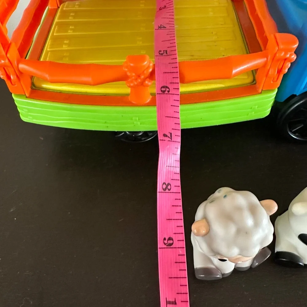 Fisher Price Little People Zoo Jungle Choo Choo Train CMP36 with 4 Animals